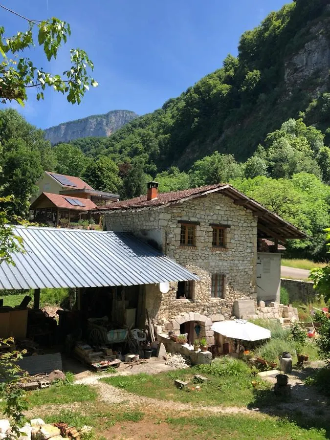 Au Pied Du Vercors Tout Est Permis La Riviere
